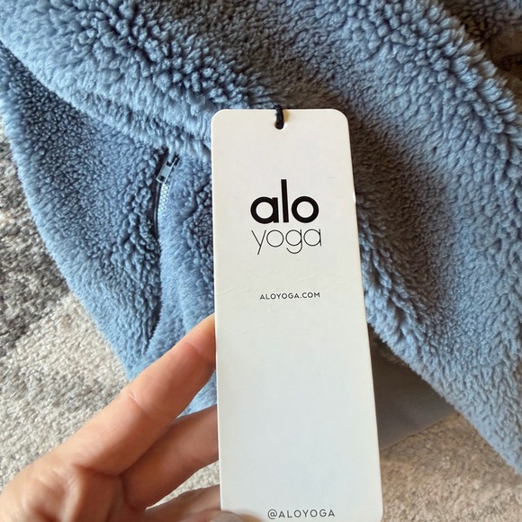 Alo Yoga Foxy Sherpa Jacket Brand New Steel Blue size small - Picture 4 of 7